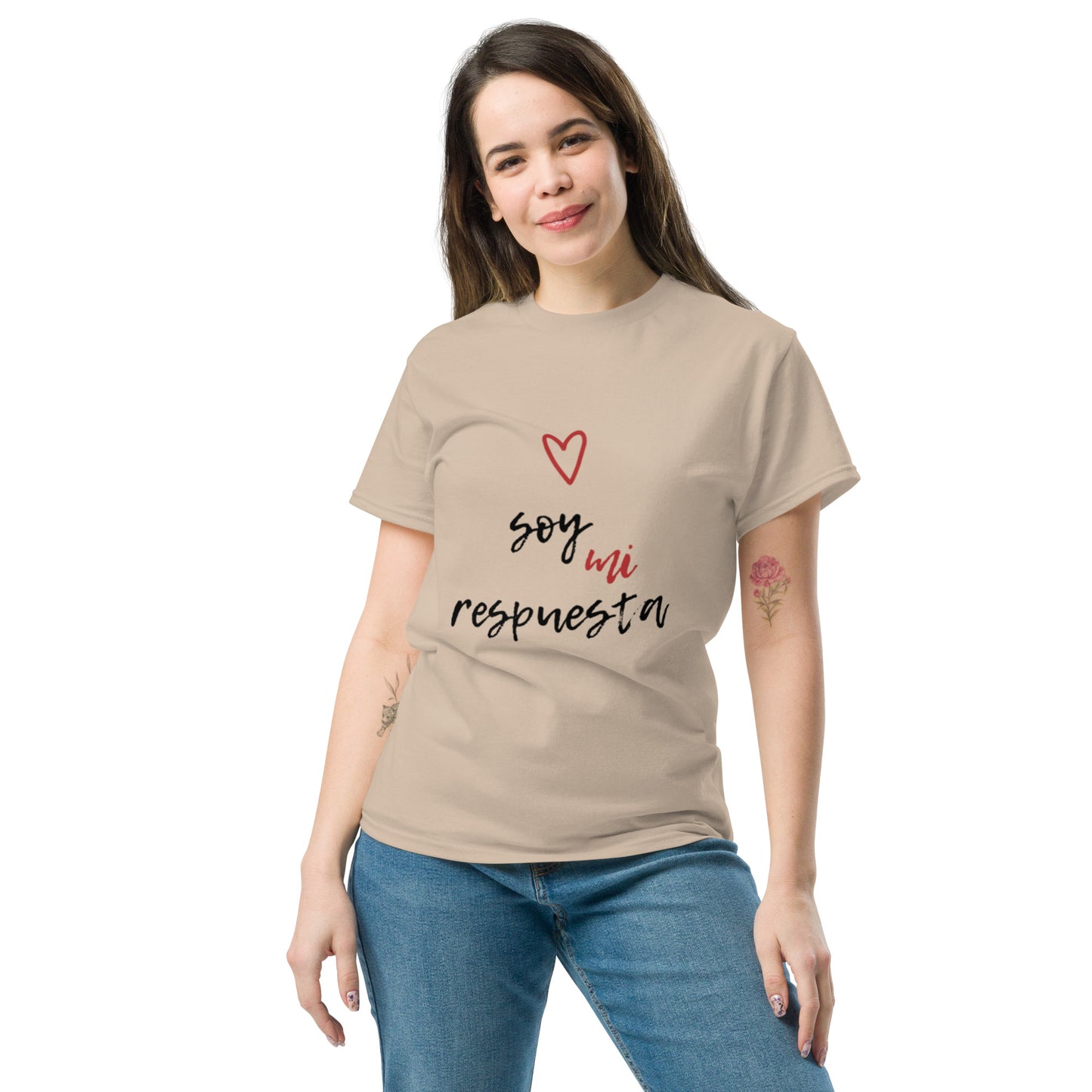 Mujer con camiseta “Soy mi respuesta” color arena, Amadíssima