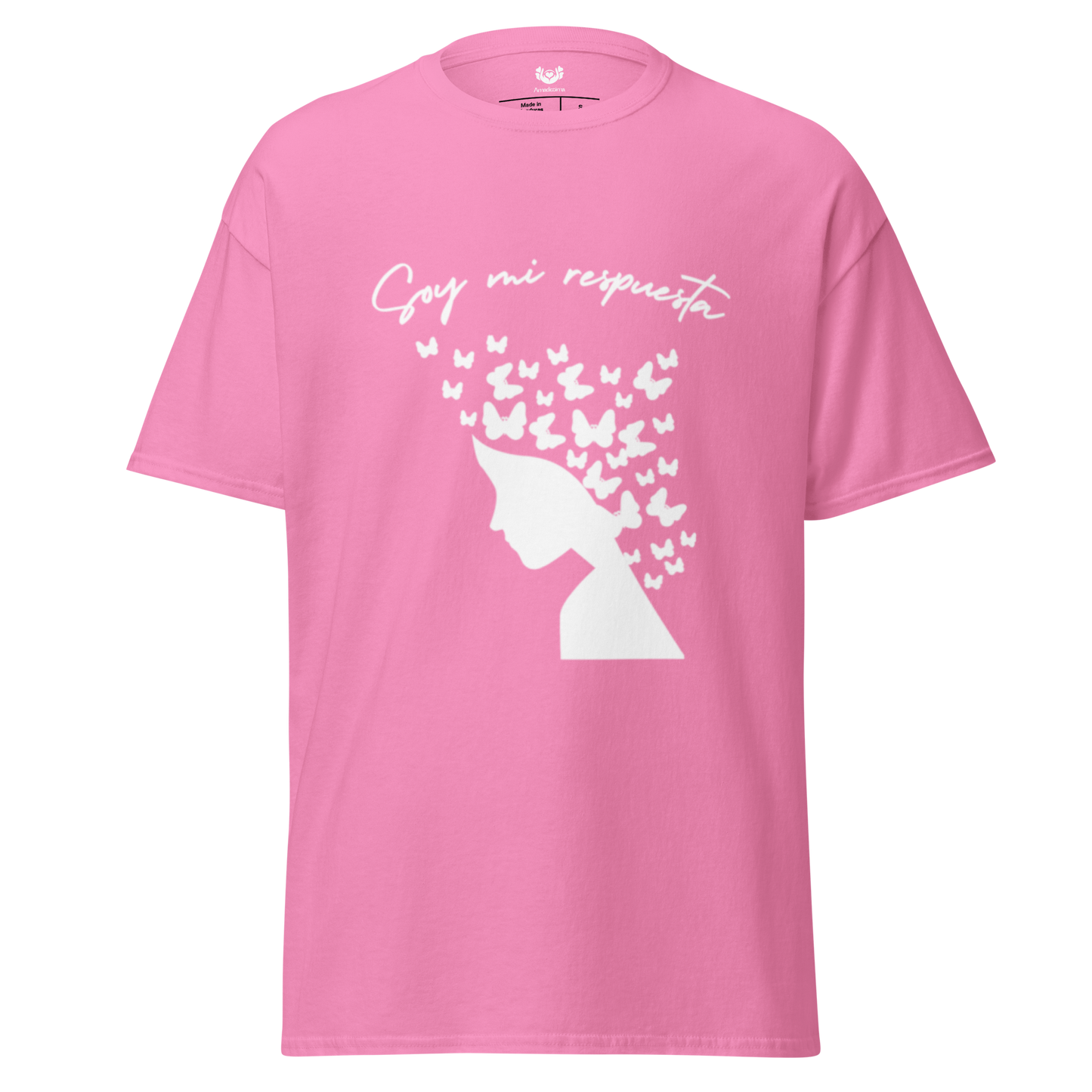 Detalle de la camiseta azalea “Soy mi respuesta” Amadíssima
