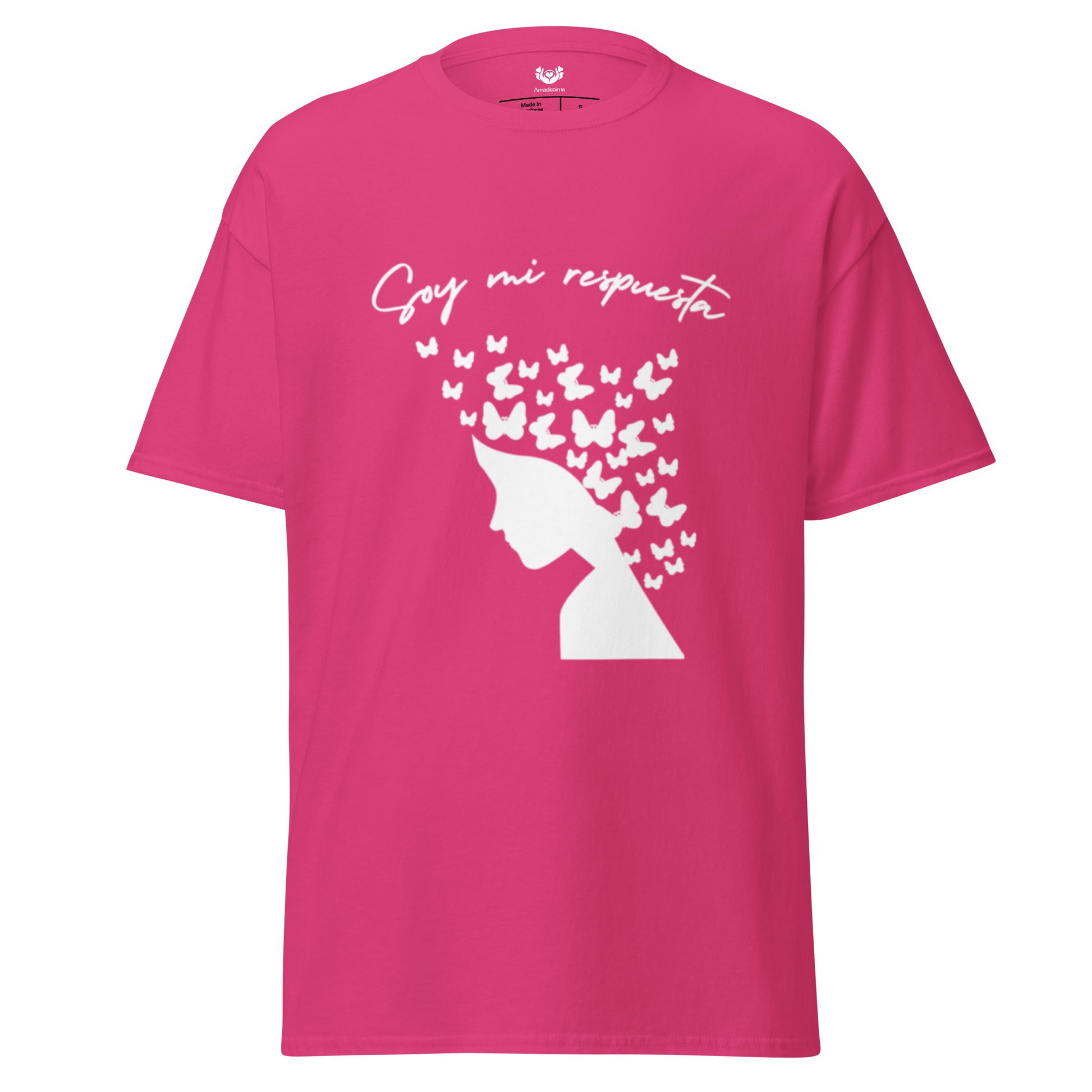 Detalle de la camiseta heliconia “Soy mi respuesta” Amadíssima